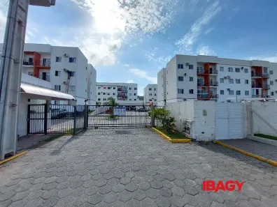Apartamento com 2 Quartos para alugar, 52m² no Aririú, Palhoça