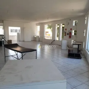 Prédio Comercial à venda, 212m² no Granja Daniel, Taubaté