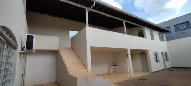 Casa com 3 Quartos à venda, 500m² no Bom Jesus, Uberlândia