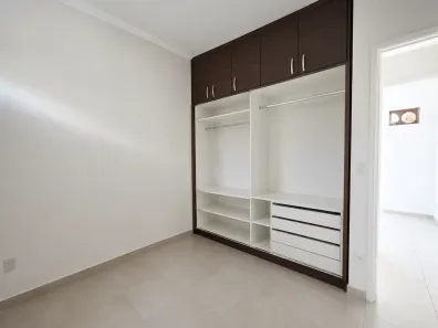 Apartamento com 3 Quartos para alugar, 70m² no Japiim, Manaus