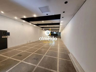 Sala Comercial com 3 Quartos para venda ou aluguel, 335m² no Centro, Santa Maria