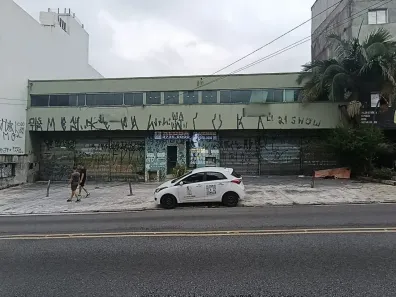 Galpão/Depósito/Armazém para alugar, 688m² no Quarta Parada, São Paulo