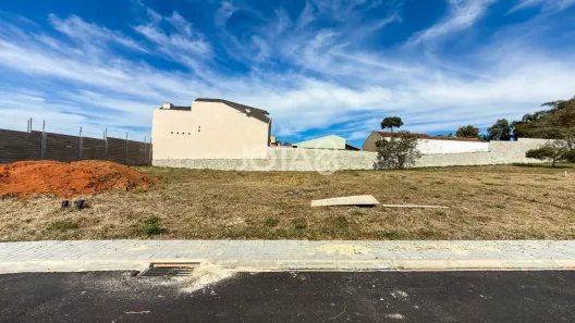 Lote/Terreno à venda, 332m² no Butiatuvinha, Curitiba