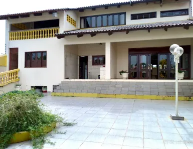 Casa com 4 Quartos para venda ou aluguel, 640m² no Conjunto Guiomard Santos, Rio Branco