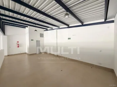 Casa com 1 Quarto para alugar, 350m² no Santa Mônica, Uberlândia