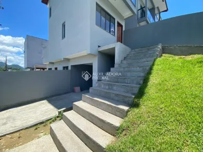 Sobrado com 2 Quartos à venda, 79m² no Bela Vista, Palhoça