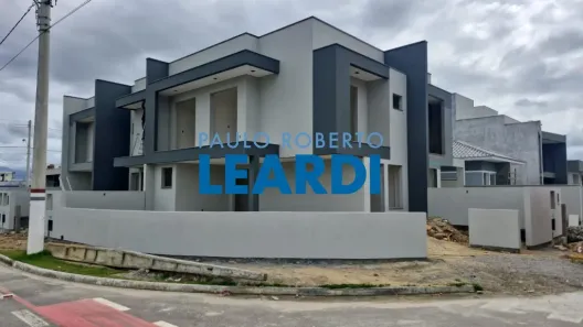 Sobrado com 3 Quartos à venda, 83m² no Sertão do Maruim, São José
