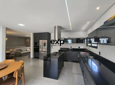 Casa de Condomínio com 3 Quartos para alugar, 240m² no Roncáglia, Valinhos
