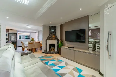 Casa com 3 Quartos à venda, 207m² no Cidade Industrial, Curitiba
