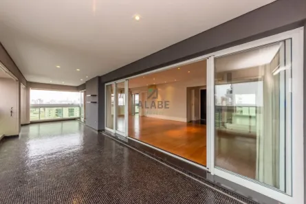 Apartamento com 4 Quartos à venda, 233m² no Vila Uberabinha, São Paulo