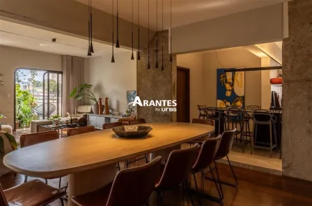 Apartamento com 4 Quartos à venda, 231m² no Fundinho, Uberlândia