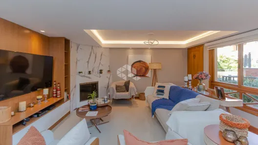 Casa com 4 Quartos à venda, 300m² no Boa Vista, Porto Alegre