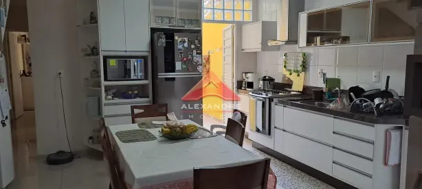 Casa com 3 Quartos à venda, 184m² no Jardim Itapoã, São José dos Campos