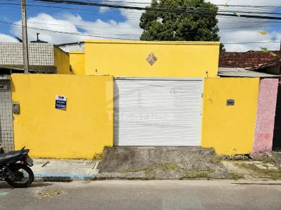 Casa com 3 Quartos para alugar, 100m² no Cordeiro, Recife