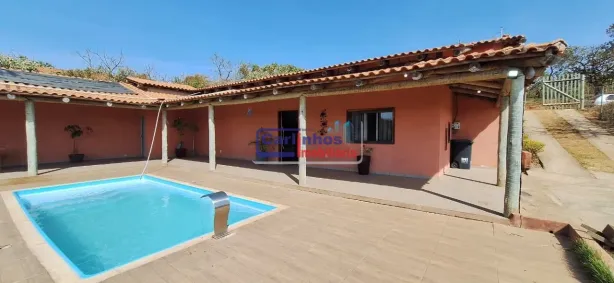 Fazenda/Sítio com 3 Quartos à venda, 490m² no , Mateus Leme