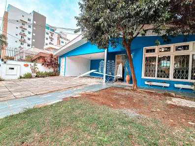 Casa com 3 Quartos à venda, 199m² no Vila Izabel, Curitiba