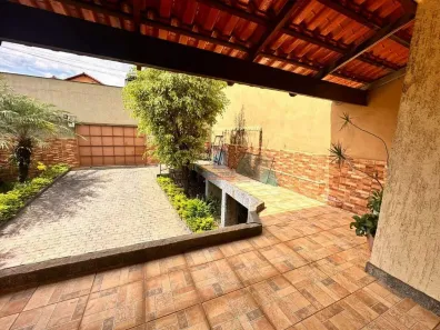 Casa com 3 Quartos à venda, 365m² no Glória, Contagem