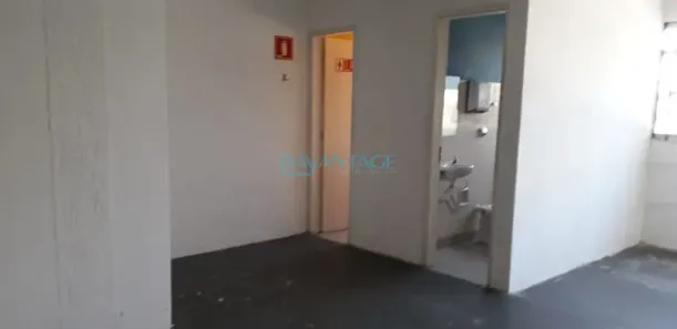 Ponto Comercial para alugar, 110m² no Lapa de Baixo, São Paulo