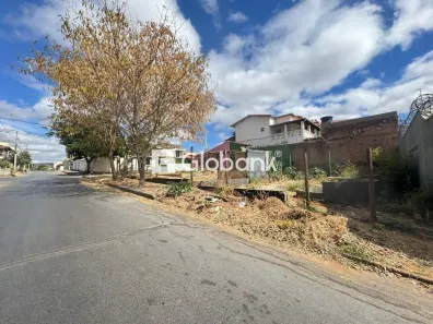 Lote/Terreno à venda, 408m² no Edgar Pereira, Montes Claros