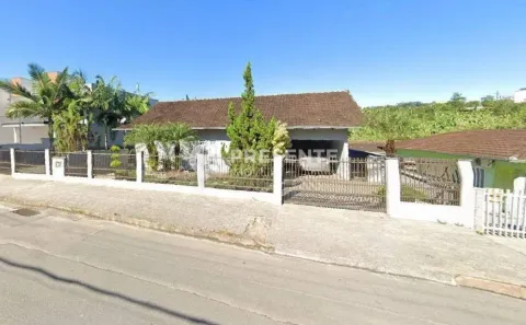 Casa com 3 Quartos à venda, 139m² no Nova Brasília, Joinville