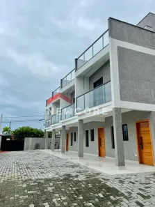 Casa de Condomínio com 2 Quartos à venda, 148m² no Jardim Mariella, Caraguatatuba