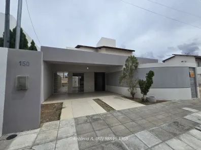 Casa de Condomínio com 3 Quartos à venda, 207m² no Centro, Petrolina