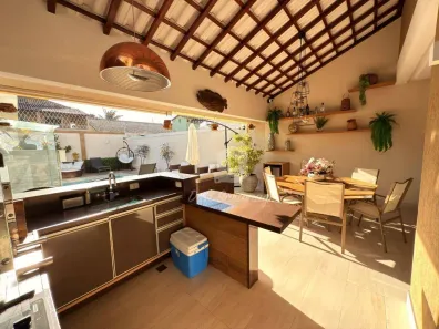 Casa com 4 Quartos à venda, 200m² no Itaipu, Niterói