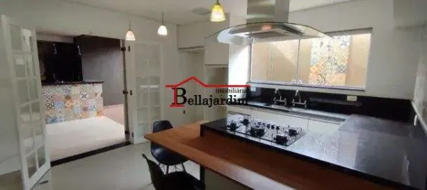 Sobrado com 5 Quartos à venda, 210m² no Vila Assunção, Santo André