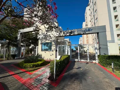 Apartamento com 2 Quartos para alugar, 47m² no Jardim América, Maringá
