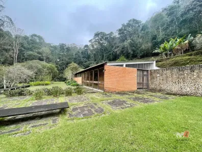Casa de Condomínio com 4 Quartos à venda, 250m² no Cuiabá, Petrópolis