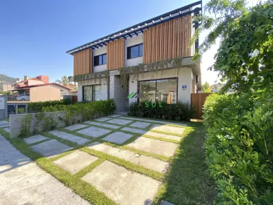 Casa com 3 Quartos à venda, 180m² no Jardim Panorâmico, Garopaba