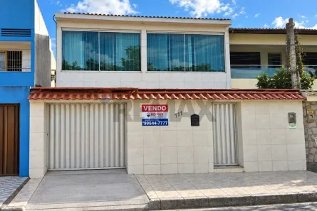 Casa com 5 Quartos à venda, 257m² no Várzea, Recife