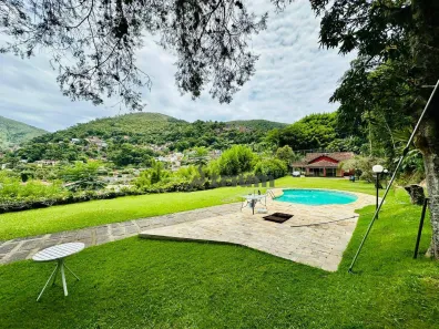 Casa com 5 Quartos à venda, 2000m² no Corrêas, Petrópolis