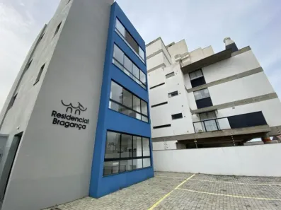 Apartamento com 2 Quartos para alugar, 66m² no Itacolomi, Balneário Piçarras