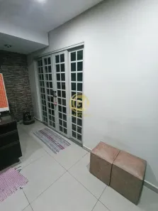 Casa de Condomínio com 2 Quartos à venda, 120m² no Parque Santo Antônio, Jacareí