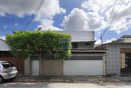 Casa com 6 Quartos à venda, 322m² no Cordeiro, Recife