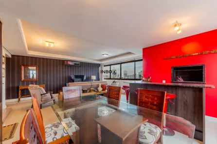 Apartamento com 3 Quartos para alugar, 189m² no Petrópolis, Porto Alegre