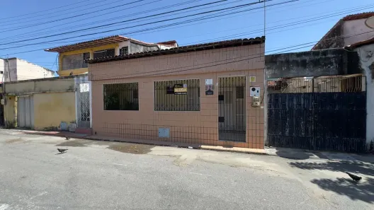 Casa com 2 Quartos para alugar, 80m² no Cidade 2000, Fortaleza