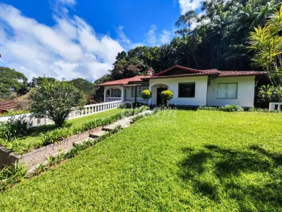Casa com 3 Quartos à venda, 163m² no Carlos Guinle, Teresópolis