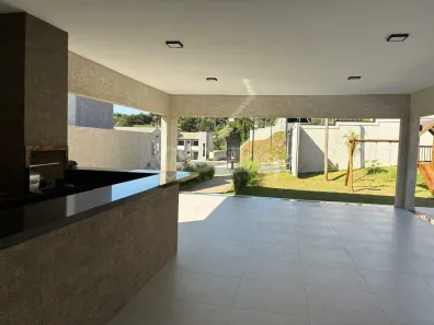 Casa de Condomínio com 2 Quartos para alugar, 82m² no Vila Omízollo, Louveira