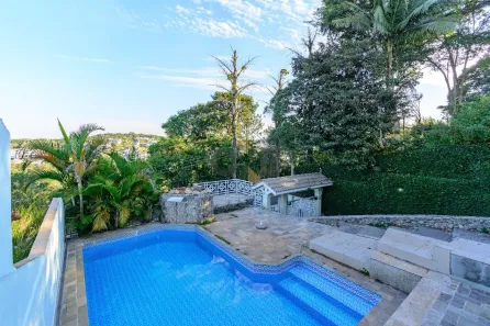 Casa de Condomínio com 3 Quartos à venda, 477m² no Jardim do Golf I, Jandira