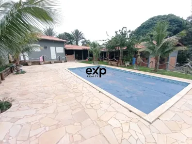 Fazenda/Sítio com 5 Quartos à venda, 300m² no Contendas, Valinhos