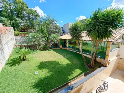 Casa com 4 Quartos à venda, 253m² no Rio Branco, Belo Horizonte
