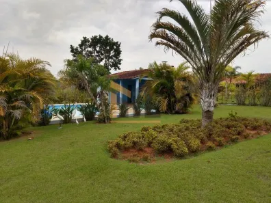 Fazenda/Sítio com 3 Quartos à venda, 175m² no Alpes do Sarapu, Salto de Pirapora