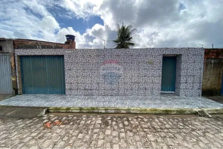 Casa com 2 Quartos à venda, 200m² no Benedito Bentes, Maceió