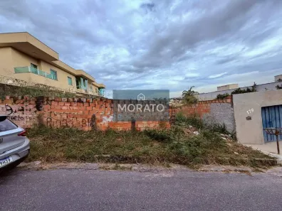 Lote/Terreno à venda, 372m² no Jardim Europa, Uberlândia