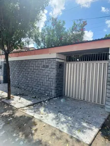 Casa com 4 Quartos à venda, 216m² no Parquelândia, Fortaleza