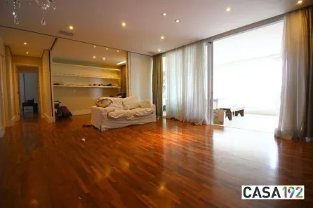 Apartamento com 3 Quartos para alugar, 180m² no Campo Belo, São Paulo