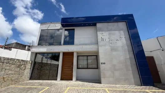 Prédio Comercial com 10 Quartos para alugar, 364m² no Edson Queiroz, Fortaleza