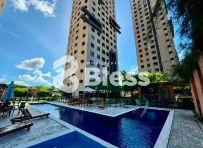 Apartamento com 2 Quartos para alugar, 57m² no Candelária, Natal